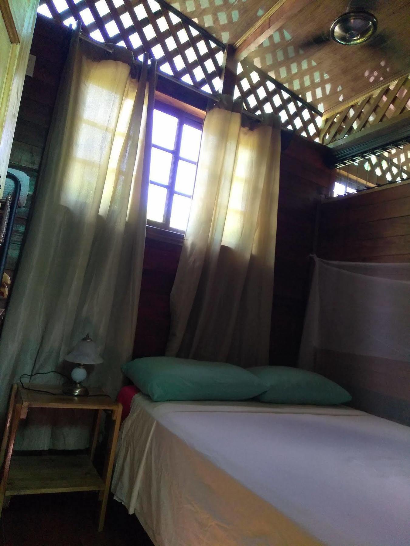 Hostal Cecilia Puerto Viejo de Talamanca Экстерьер фото