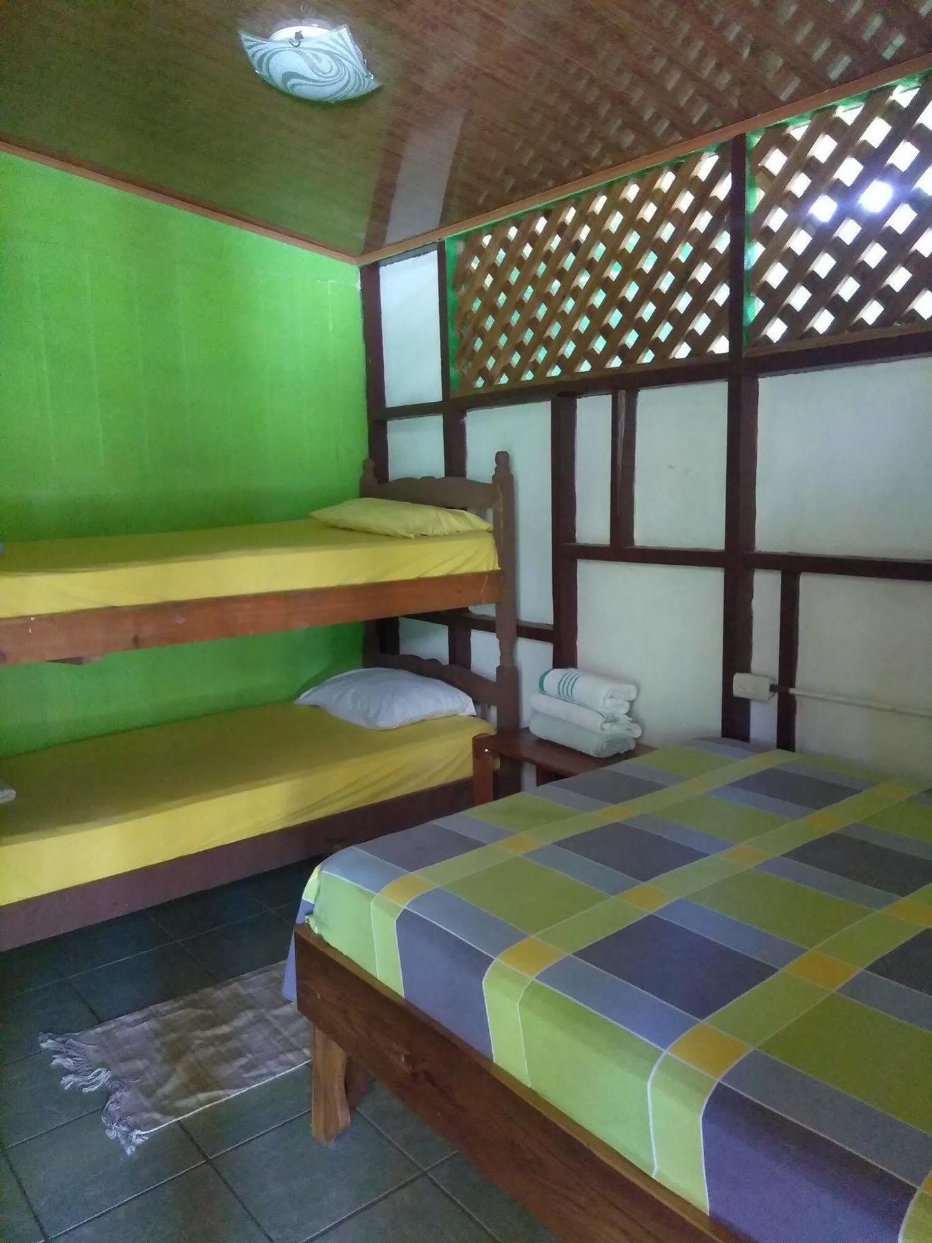 Hostal Cecilia Puerto Viejo de Talamanca Экстерьер фото